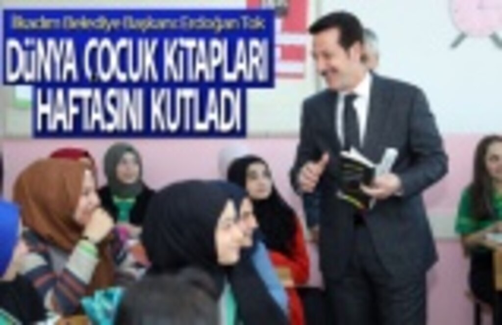 Başkan Tok Öğrencilere Kitap Dağıttı