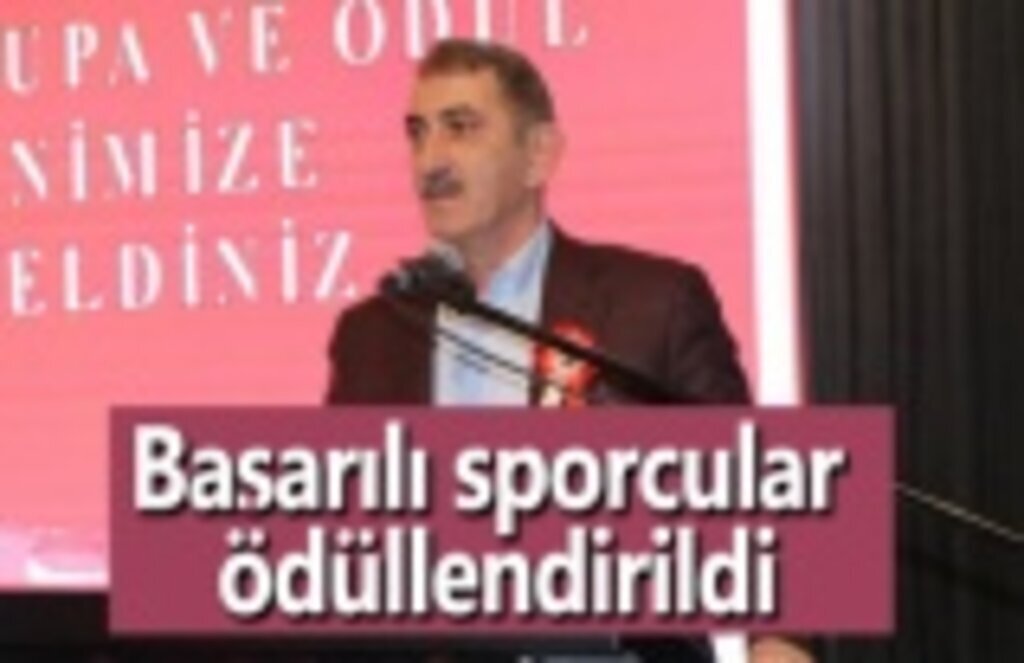Başarılı sporcular ödüllendirildi
