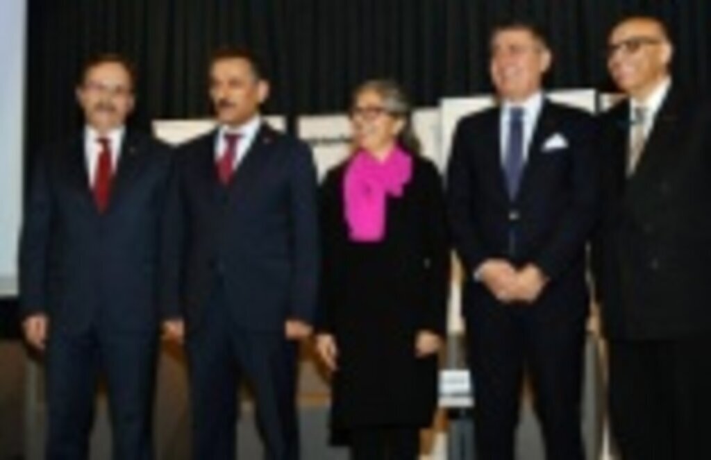 Başkan Zihni Şahin, 'Hayata İmza Atan Kadınlar' toplantısında konuştu