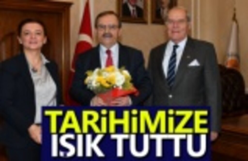 Rumeli Dernekler Federasyonu'ndan ve Zihni Şahin'e teşekkür