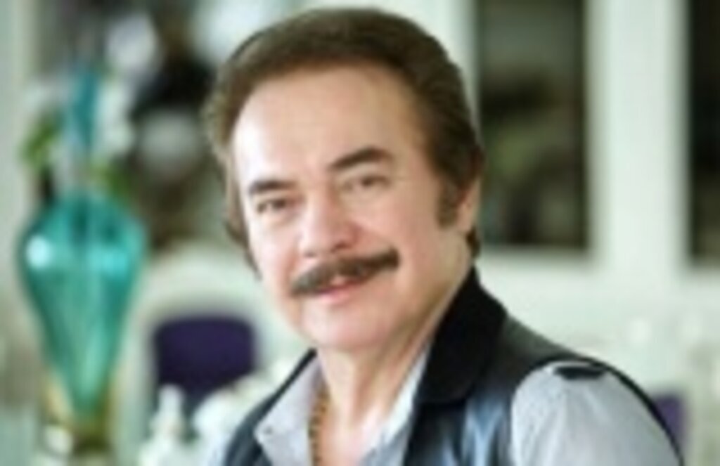 Orhan Gencebay'ın iki damarına stent takıldı