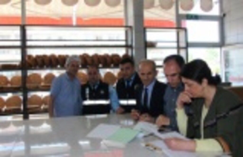 Alaçam'da fırınlara Ramazan denetimi