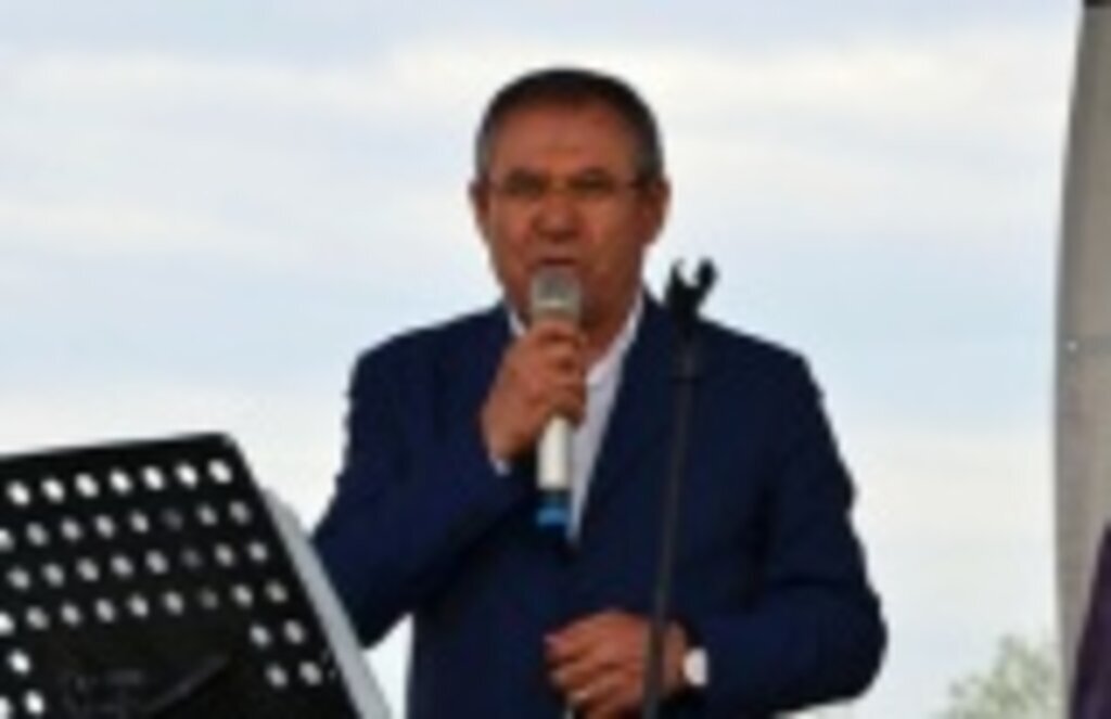 Kemal Zeybek Avut Köyü Hıdırellez şenliğinde konuştu