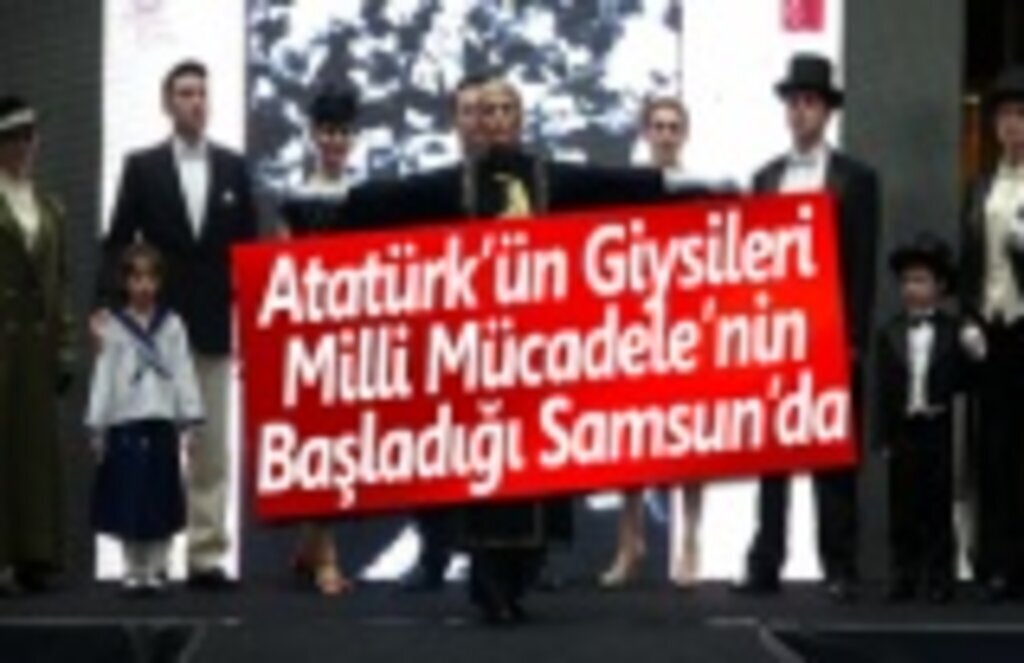 Piazza’da Duygu Yüklü Defile