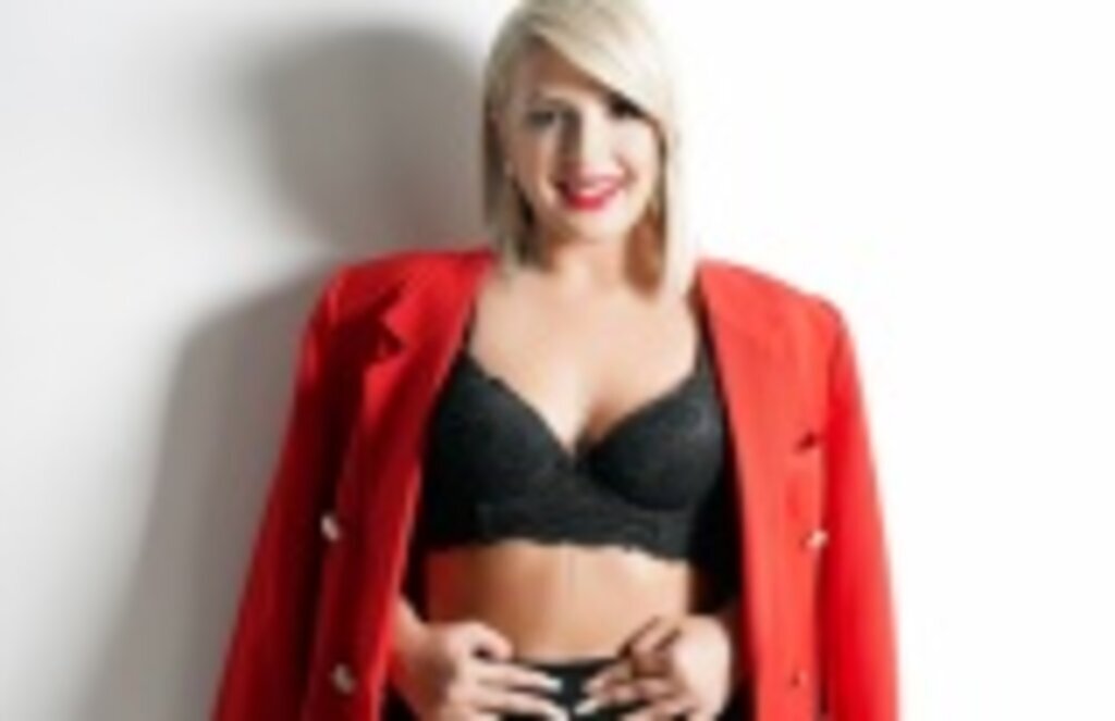 Merve İlçi Farzet şarkısı tüm dijital platformlarda yayında!