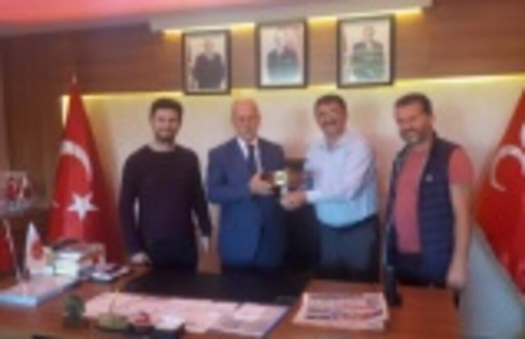 Samsun MHP'ye Beykoz Samsunlular Derneği'nden teşekkür ziyareti