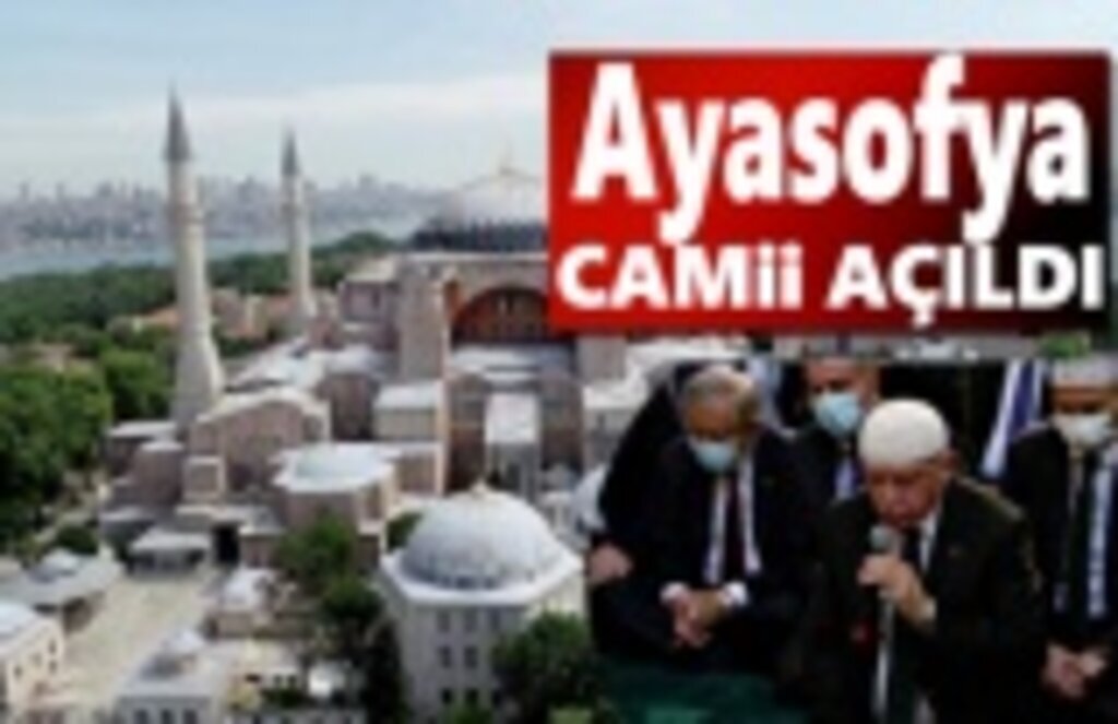 Ayasofya Camii Açıldı, Ayasofya'da saflar tutuldu