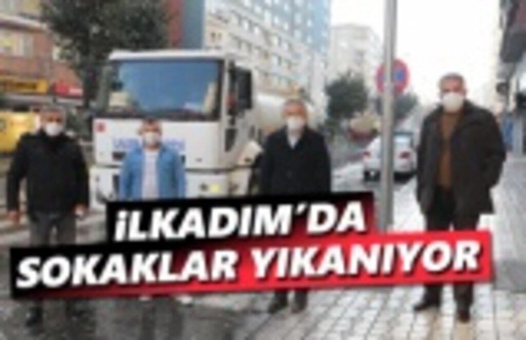 İlkadım'da sokaklar yıkanıyır,ara vermeden hizmete devam