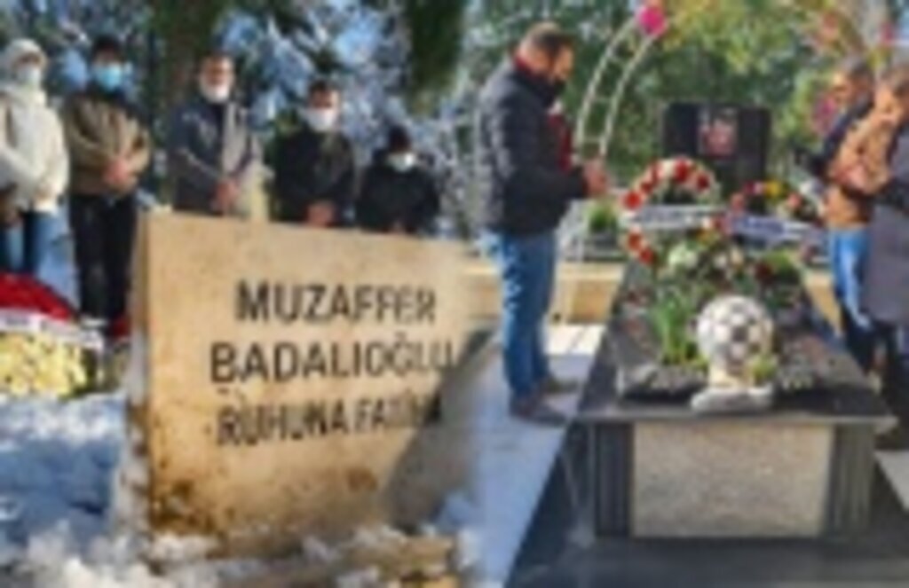 Mete ve Muzaffer mezarı başında anıldı