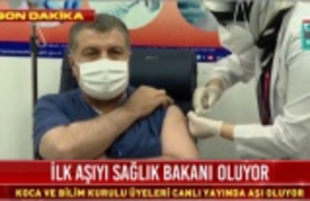 Sağlık Bakanı Koca Covid 19 Aşısı oldu