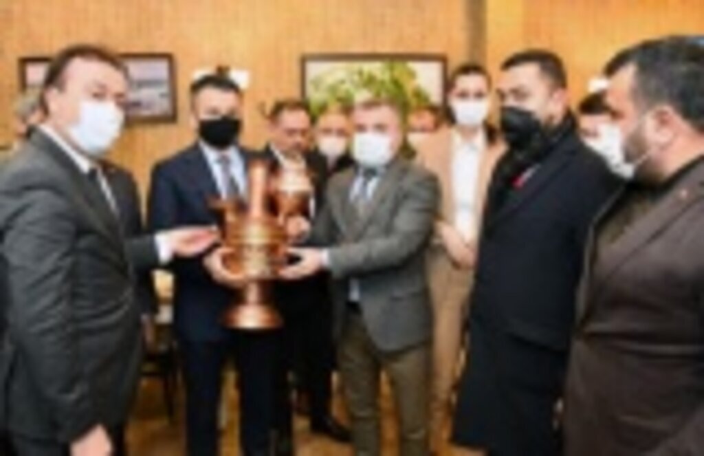 Başkan Özdemir Bakan Pakdemirli’ye tarımsal projeler hakkında bilgiler aktardı