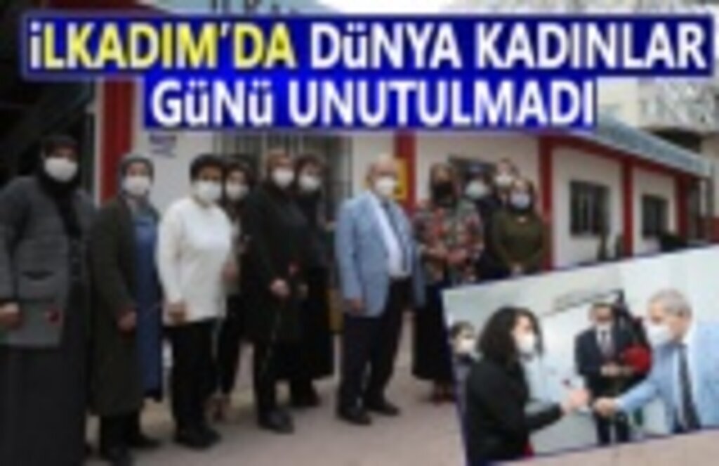 Başkan Demirtaş,Çalışan Kadın Personellerini Gününü Çiçekle Kutladı