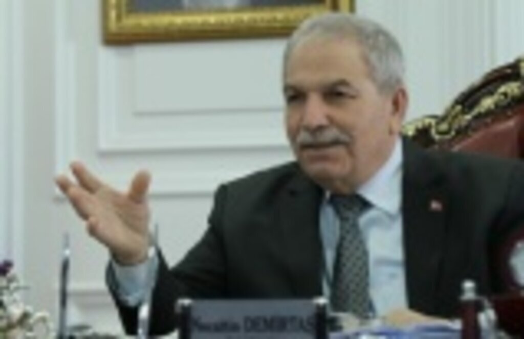 Başkan Demirtaş'tan kahvehane esnafına 500 TL'lik destek