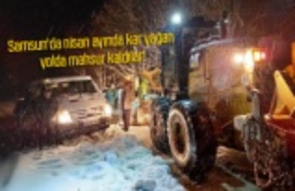 Kar nedeniyle yolda kalan aileyi ekipler kurtardı -Salıpazarı Haber