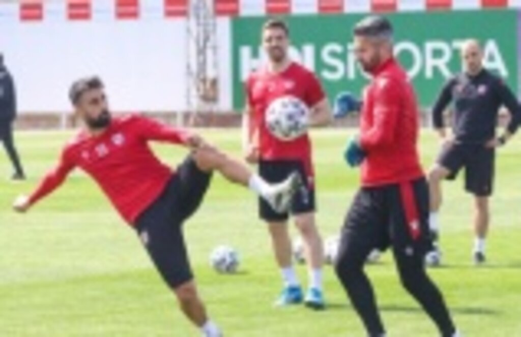 Samsunspor Balıkesirspor'a bileniyor