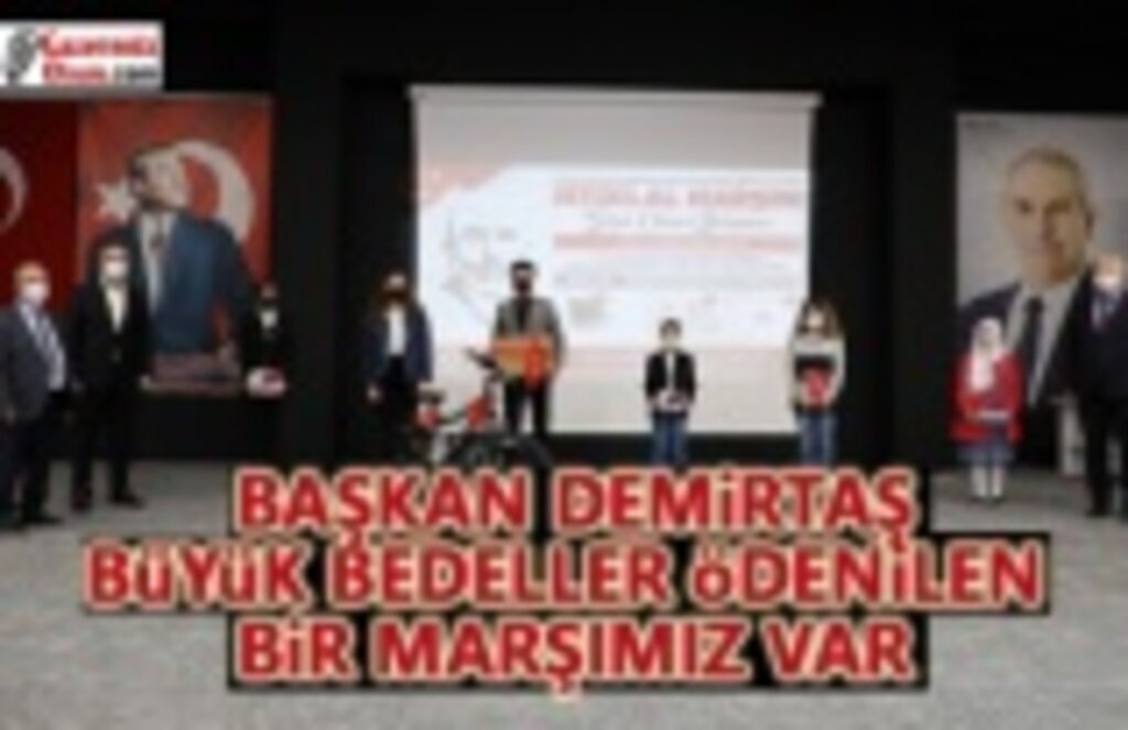 İstiklal Marşını en güzel okuyan yarışmacılar ödüllerini aldılar