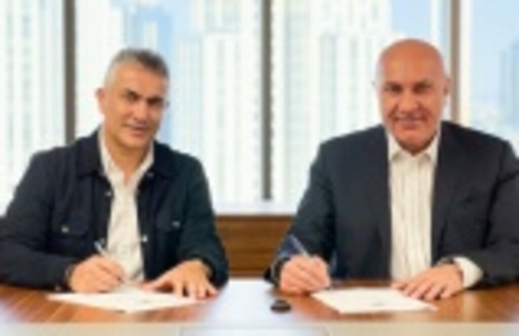 Mehmet Altıparmak imzayı attı