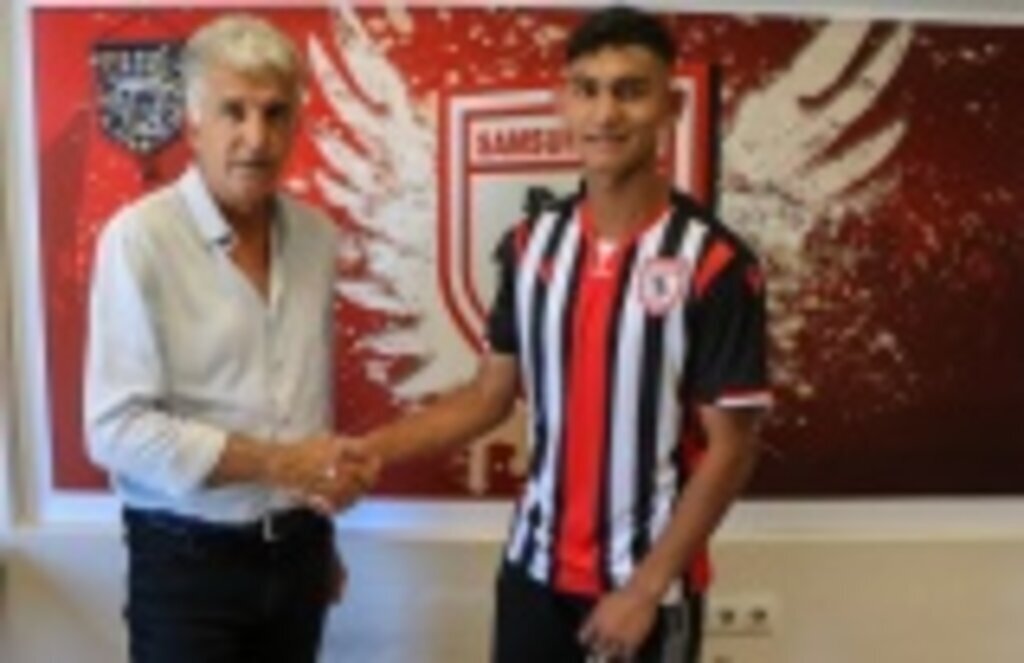 Muhammed Ali Özbaskıcı Profesyonel oldu