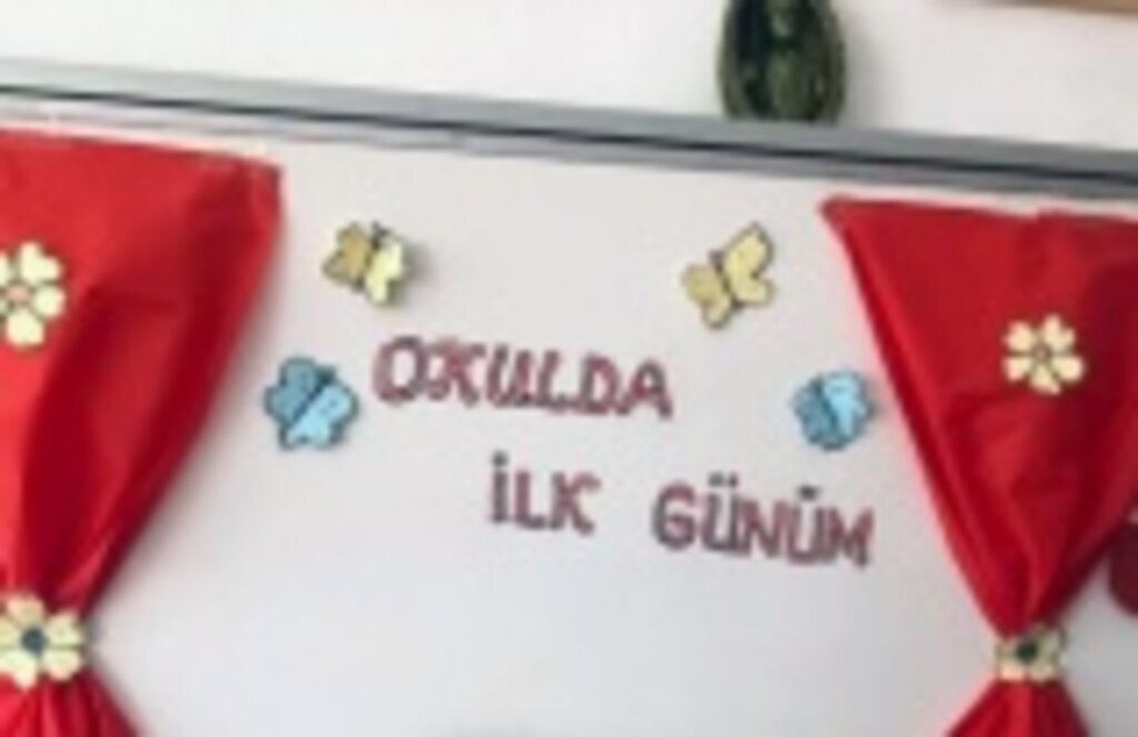 Yeni eğitim yılı tatil günleri belli oldu! Karneler o tarihte alınacak