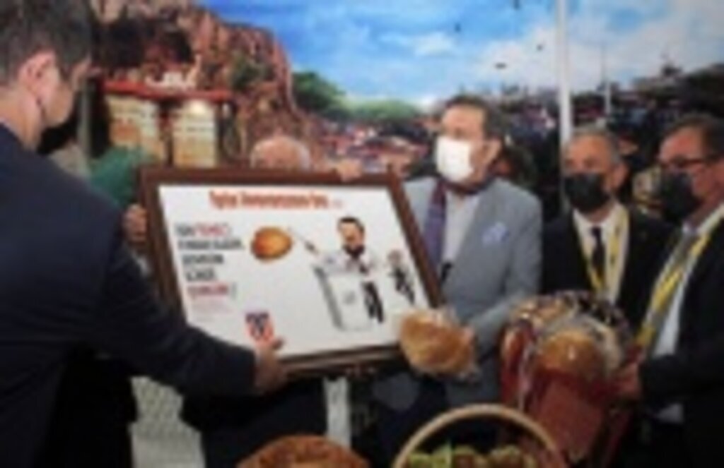 TOBB Başkanı Hisarcıklıoğlu’na karikatür sürprizi