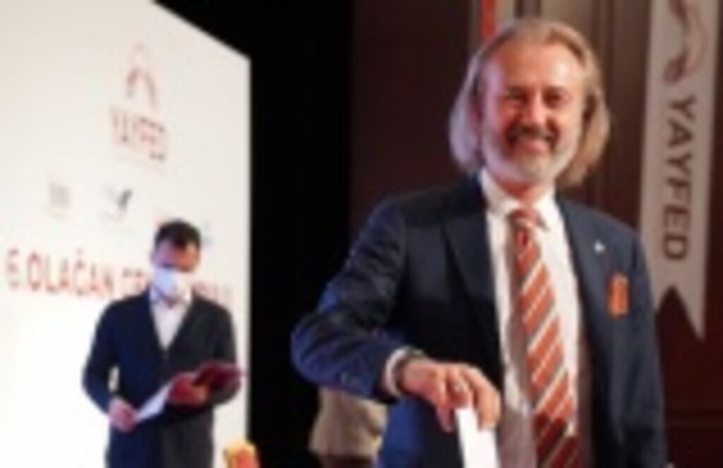 YAYFED yönetim kurulu üyeleri, YAYFED Münir Üstün