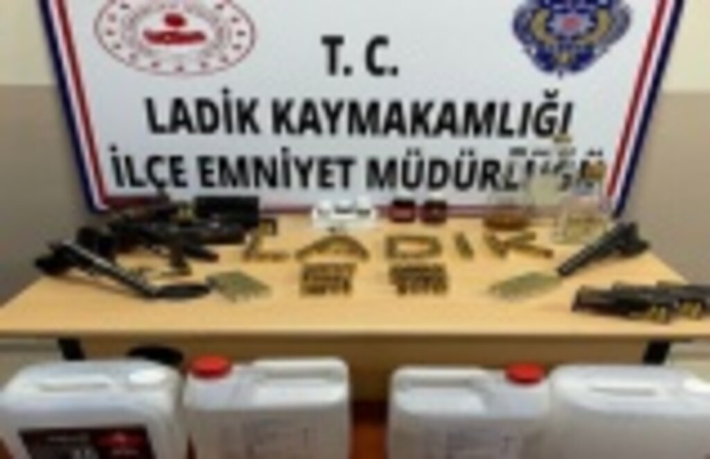 Ladik'te sahte alkol üretimi ve satışına baskın