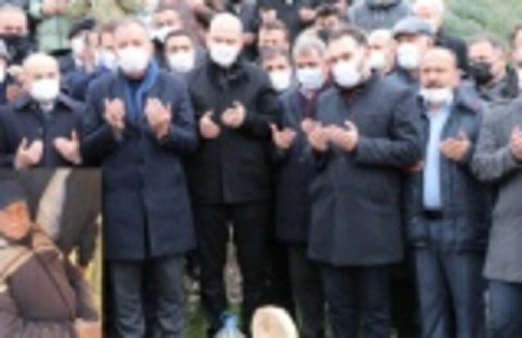 Bakan Süleyman Soylu'yu acılı gününde sevenleri yalnız bırakmadı