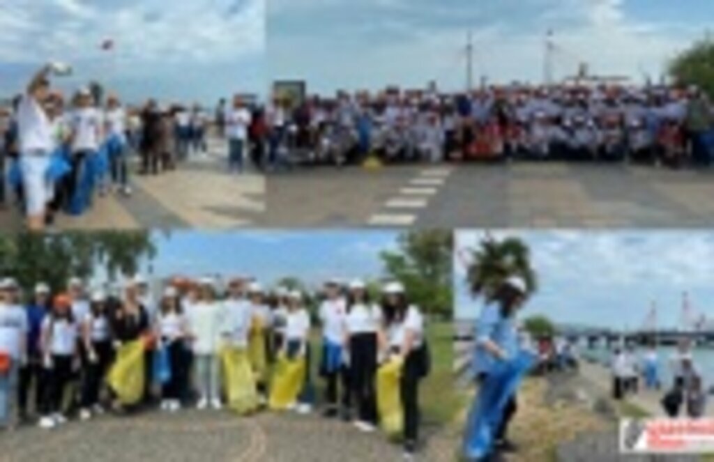 Tülay Başaran Anadolu Lisesi öğrencileri sahil boyunca çöp topladı