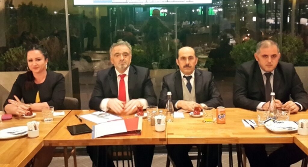 55 Genç SADEF ile Okuyor