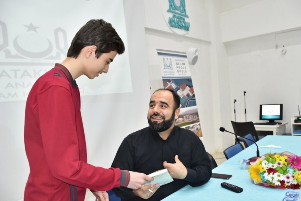 Ahmet Bulut: Ne olursanız olun, ilk önce iyi bir müslüman olun