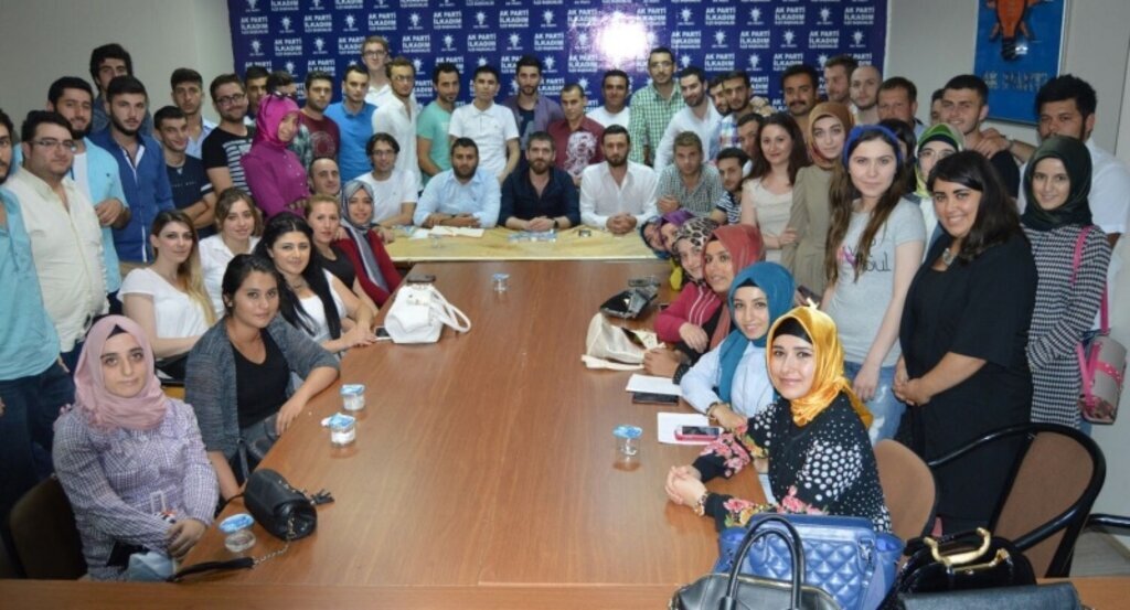 Ak Gençlik İlkadım’da Buluştu