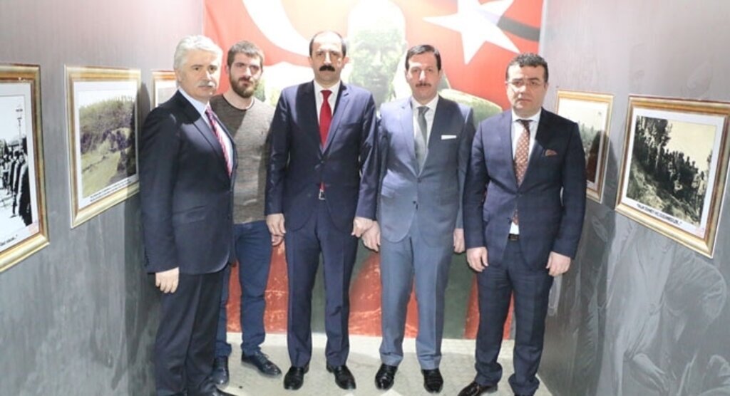 AK Gençlik’ten Çanakkale temalı fotoğraf sergisi