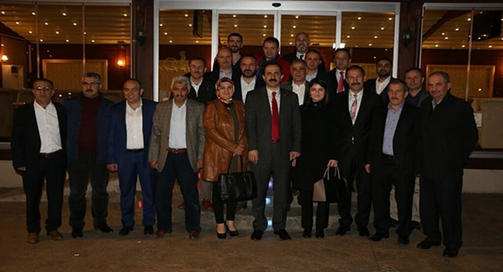 AK Kadrolar buluştu