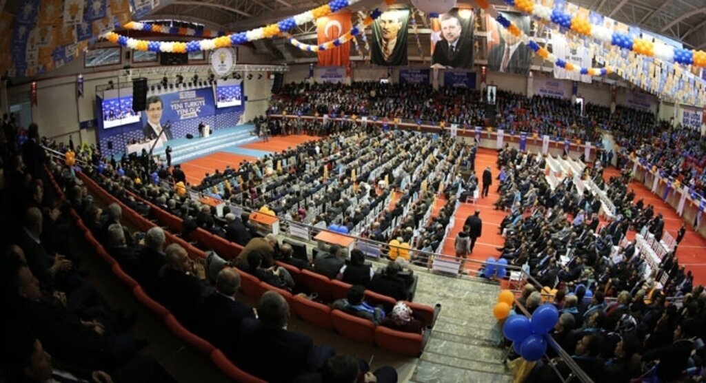AK Parti 5. Olağan kongresini gerçekleştiriyor