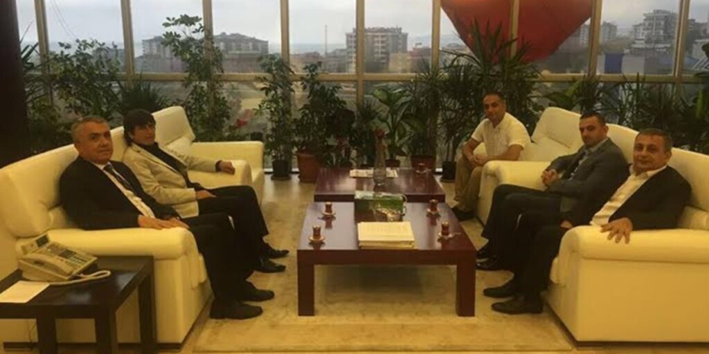 AK Parti Atakum İlçe Başkanı Şahin Rektör Bilgiç'i makamında ziyaret etti