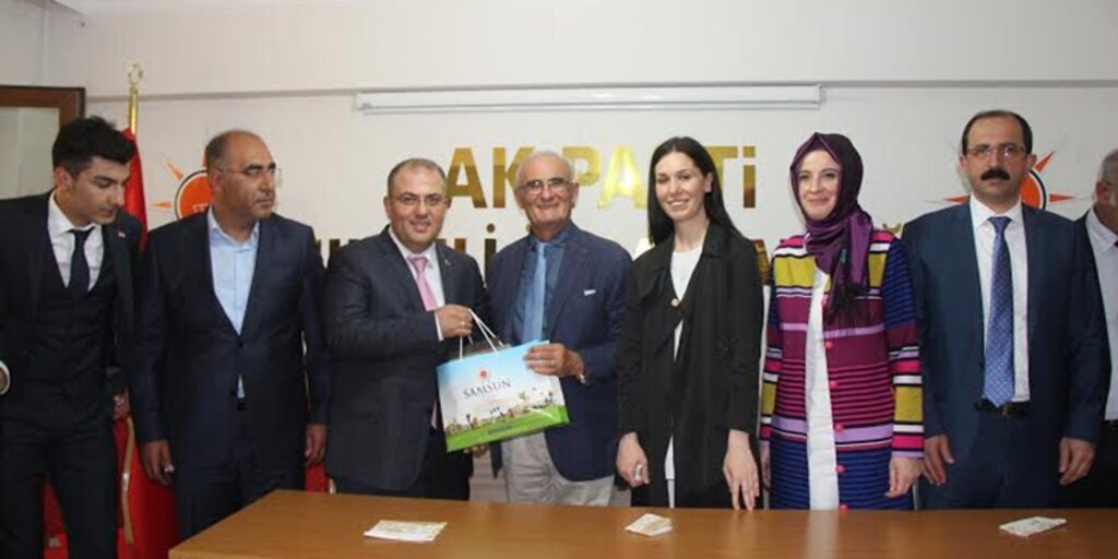 AK Parti heyeti Tunceli'de çıkarma yaptı