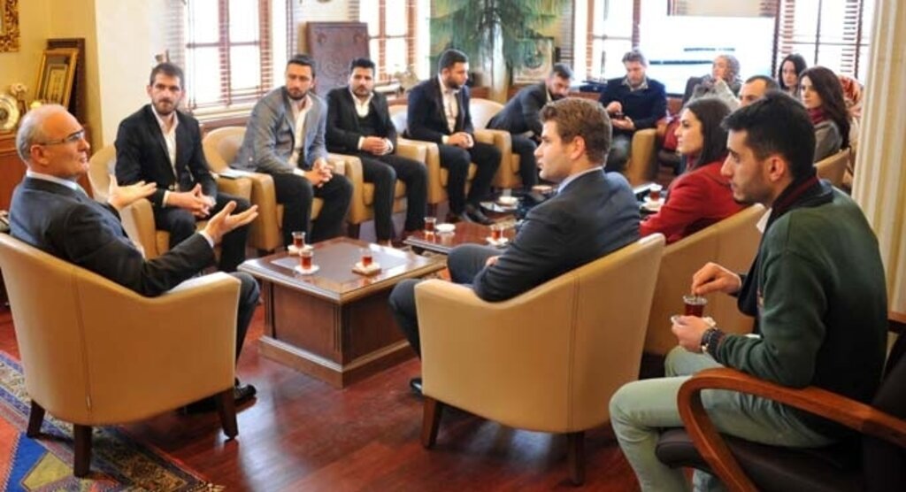 AK Parti İl Gençlik Kolları'ndan Başkan Yılmaz'a ziyaret