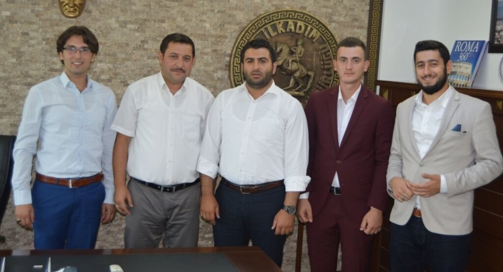 AK Parti İlkadım Gençlik Kolları Milli Eğitim Müdürü'nü makamında ziyaret etti