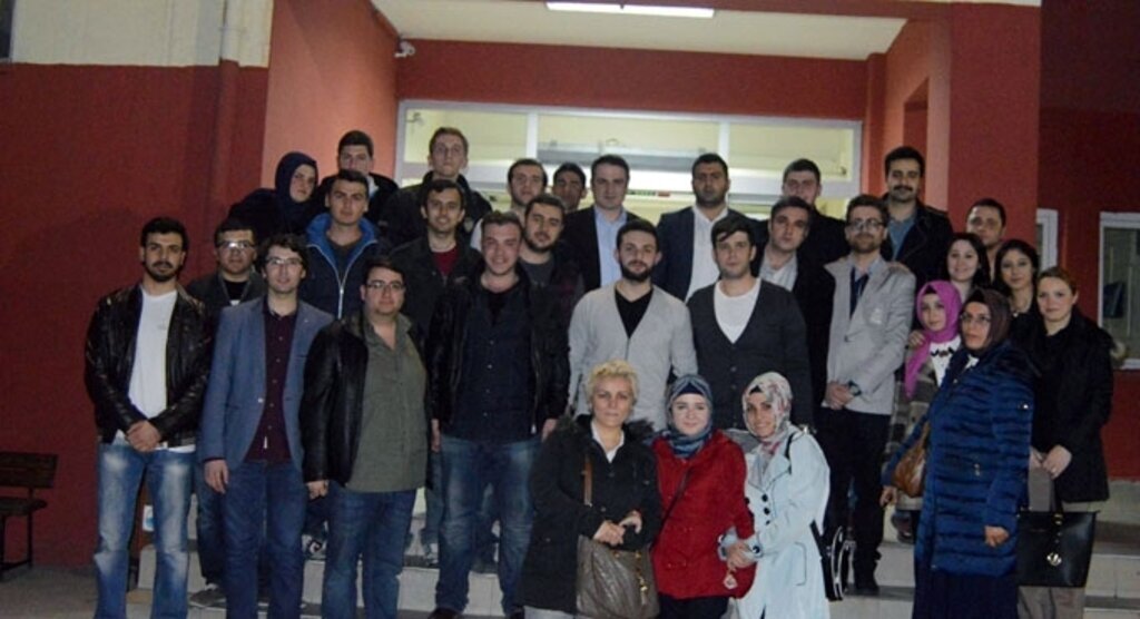 AK Parti İlkadım Teşkilatından Çocuk Yuvasına Ziyaret