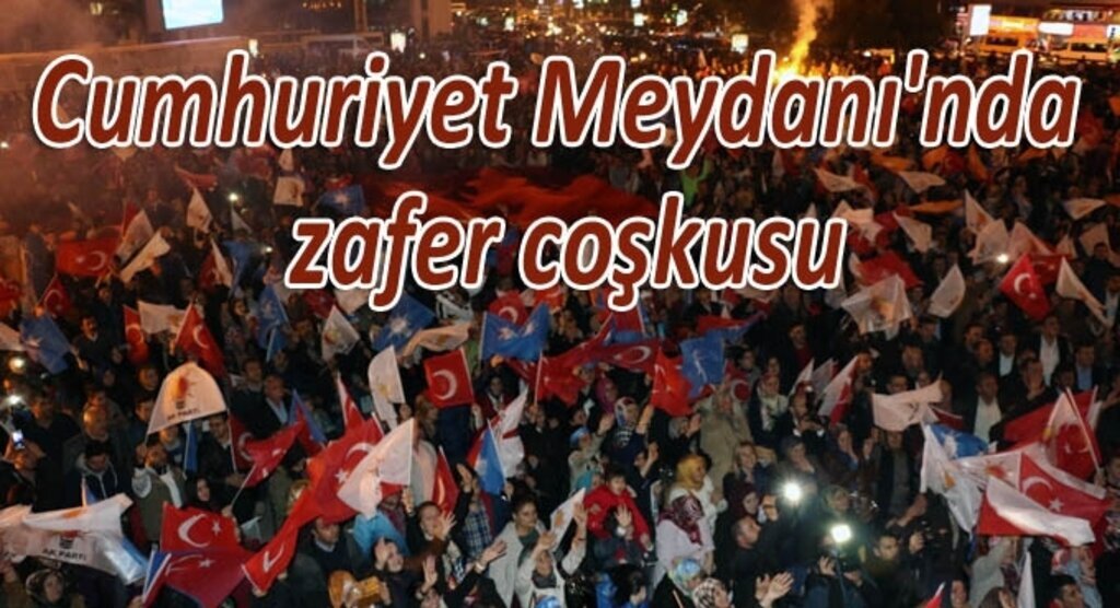 AK Parti zaferini Samsun'da Cumhuriyet Meydanı'nda kutladı