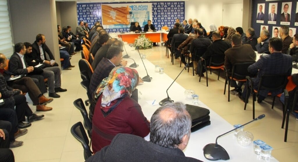 AK Parti'de İl Başkanlığı için temayül yoklaması yapılıyor