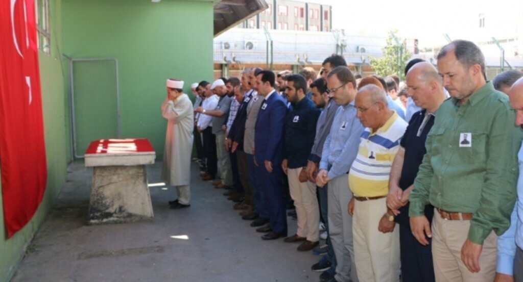 AK Parti'den Koca ve tüm şehitler için gıyabi cenaze namazı