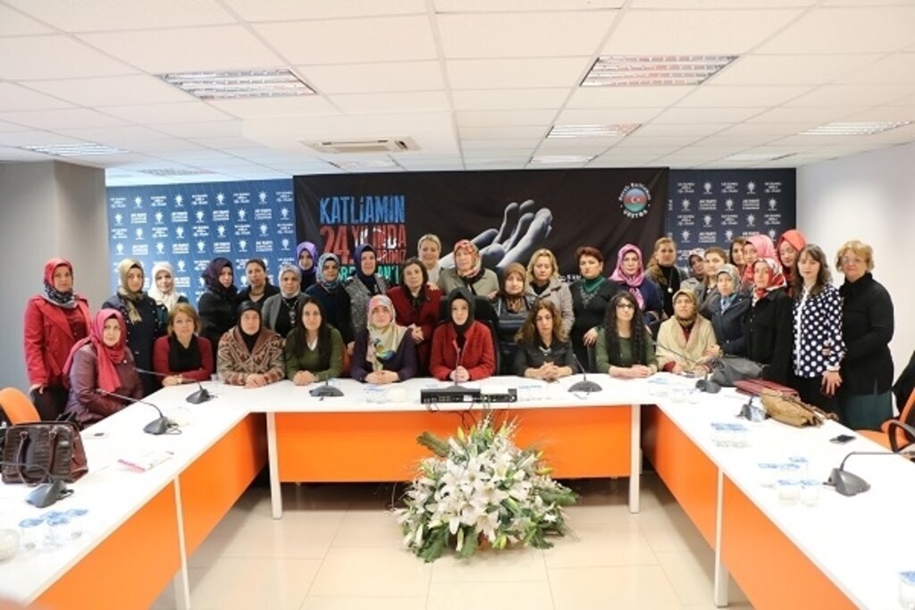 AK Partili Kadınlar Hocalı Katliamını Kınadı