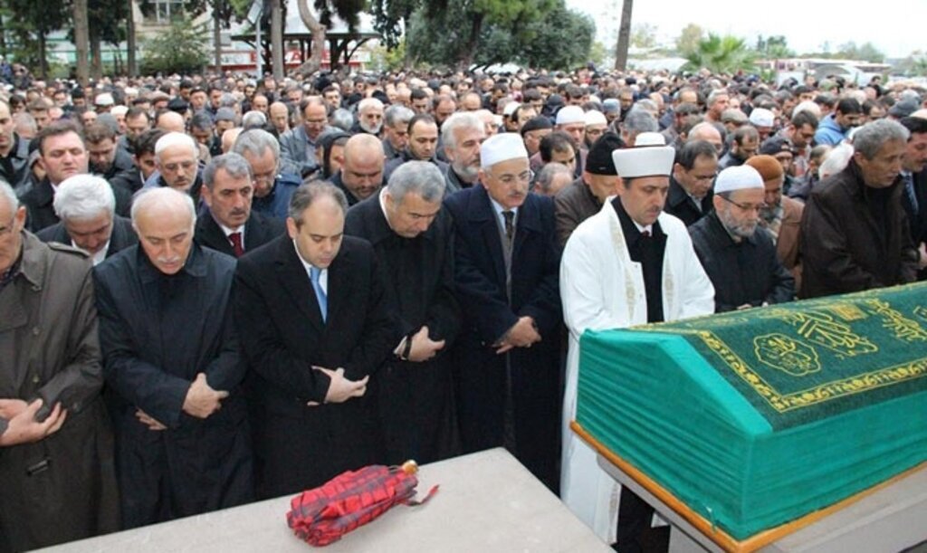 Ali Rıza Öztürk son yolculuğuna uğurlandı