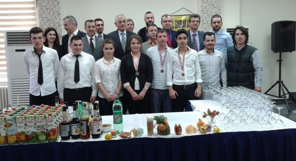Altınkum Meslek ve Teknik Anadolu Lisesi'nde kokteyl yarışması