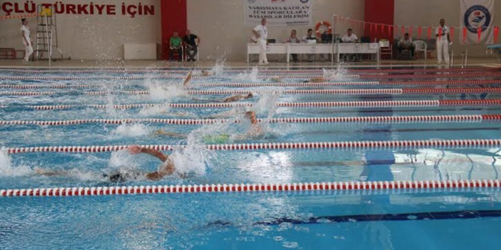 Anadolu Kupası yüzme yarışları başladı