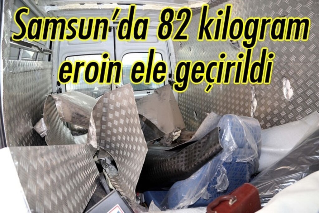 Arabadaki zulayı Ece patlattı