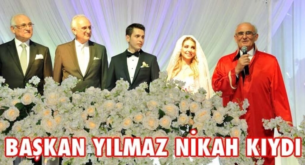 Aslı İnsel ve Mehmet Sarıhasan evlendi