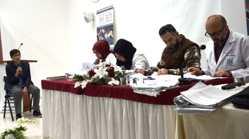 Atakum Aihl’den Umre Ödüllü Hadis Ezber Yarışması