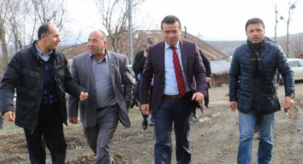 Atakum Belediye Başkanı İshak Taşçı mahalleleri dolaşıyor